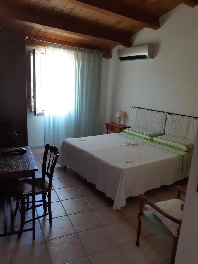 La Casa Di Desideria Bed and Breakfast Baratili San Pietro Exteriör bild